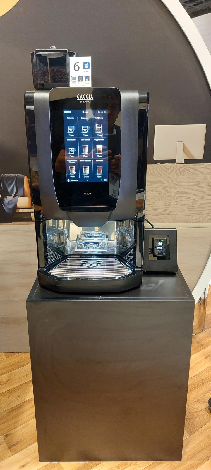 Machine à café automatique adaptée aux environnements professionnels